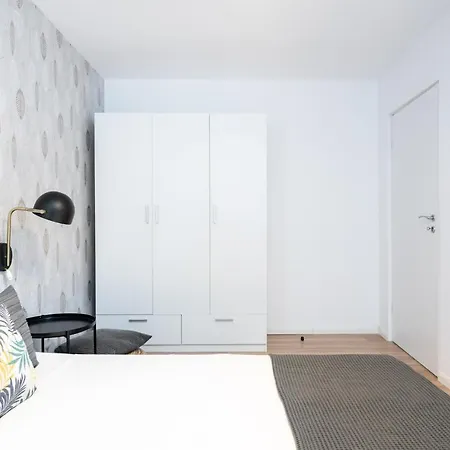 Spacious 2 Bdr Flat In The Old Town Bucharest Exterior photo