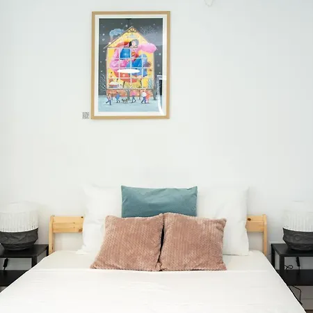 Spacious 2 Bdr Flat In The Old Town Bucharest Exterior photo