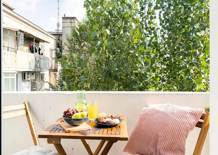 Spacious 2 Bdr Flat In The Old Town