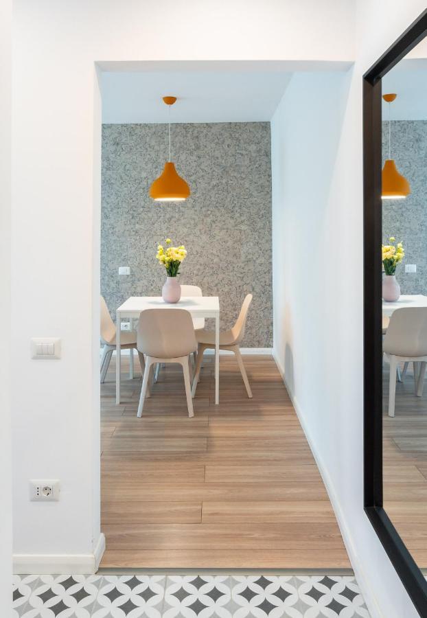 Apartment Spacious 2 Bdr Flat In The Old Town Bucharest