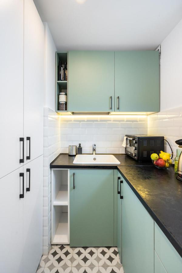 Spacious 2 Bdr Flat In The Old Town Apartment