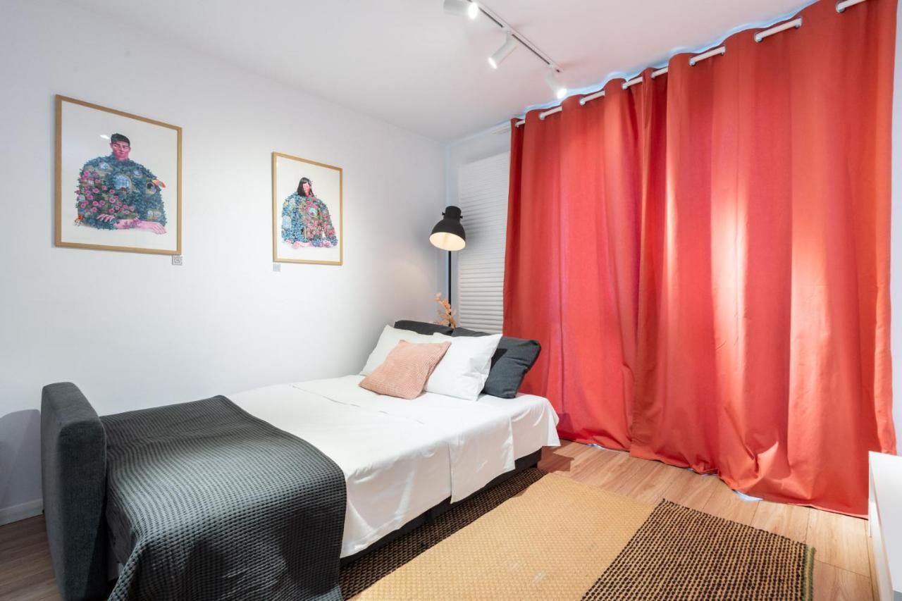 Spacious 2 Bdr Flat In The Old Town Apartment *