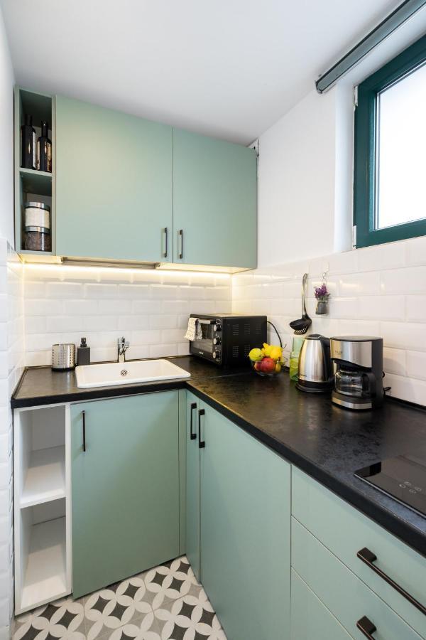 Spacious 2 Bdr Flat In The Old Town Apartment *